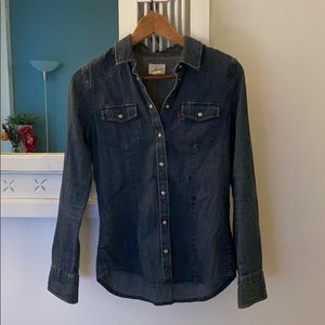 COPY - Levi’s light denim shirt xs